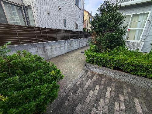 14/14 エントランス