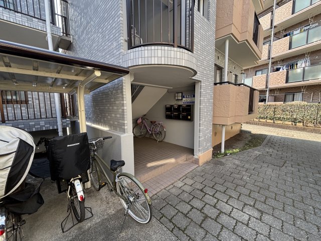 26/26 エントランス