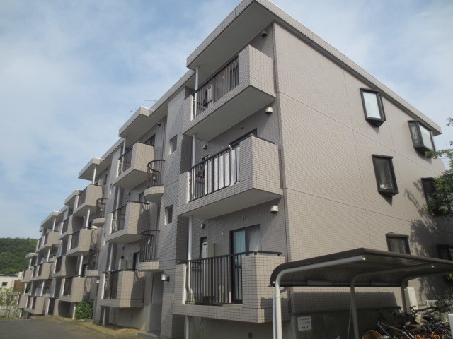 24/26 エントランス