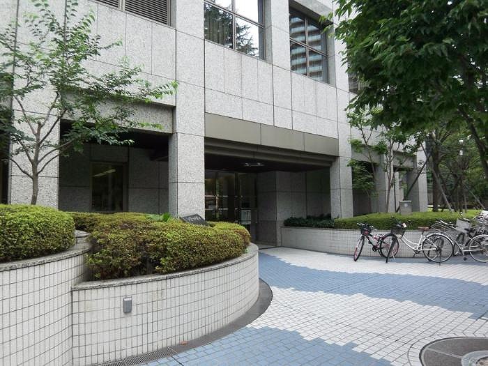 19/19 エントランス