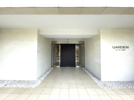 16/26 エントランス