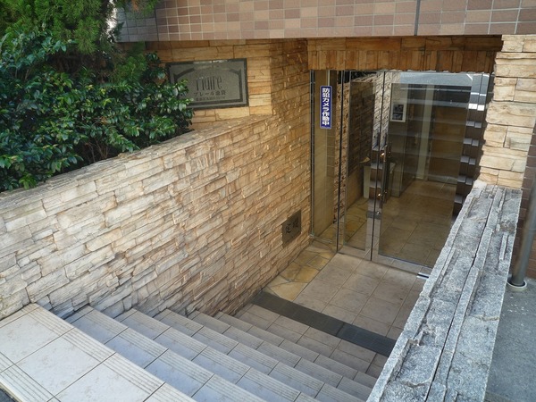 3/4 エントランス