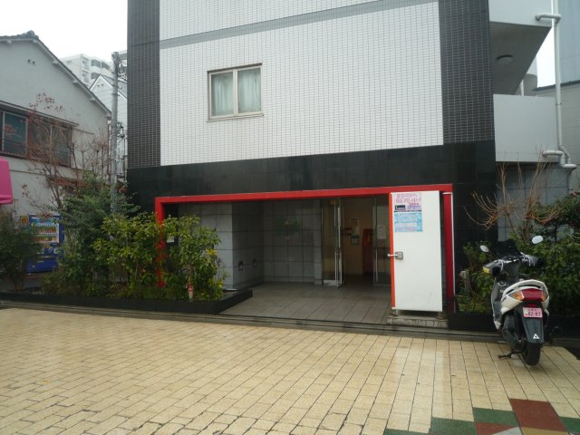 4/4 エントランス