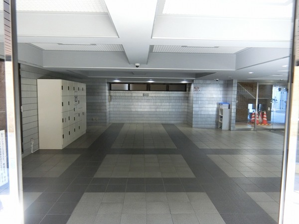 14/14 エントランス