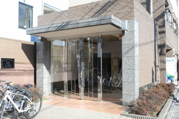 3/4 エントランス