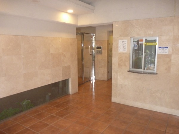 4/4 エントランス