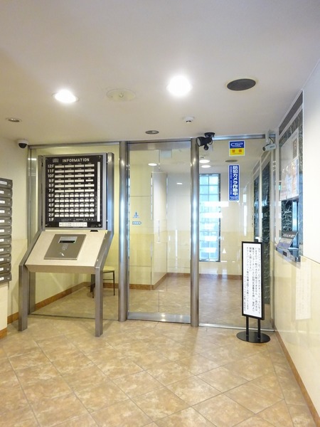 14/14 エントランス