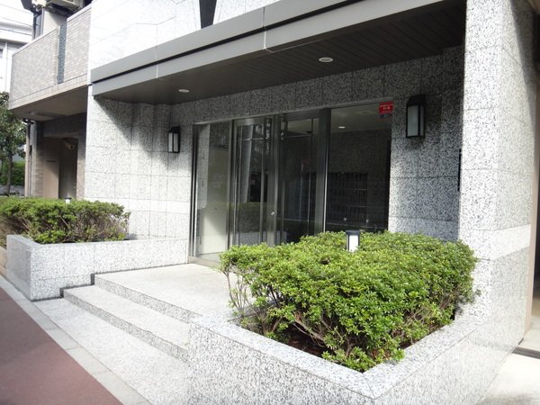 4/4 エントランス