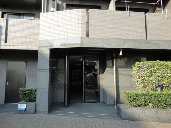 3/4 エントランス