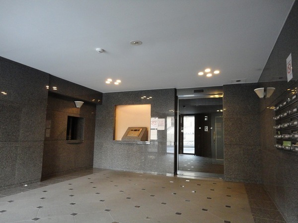 4/4 エントランス