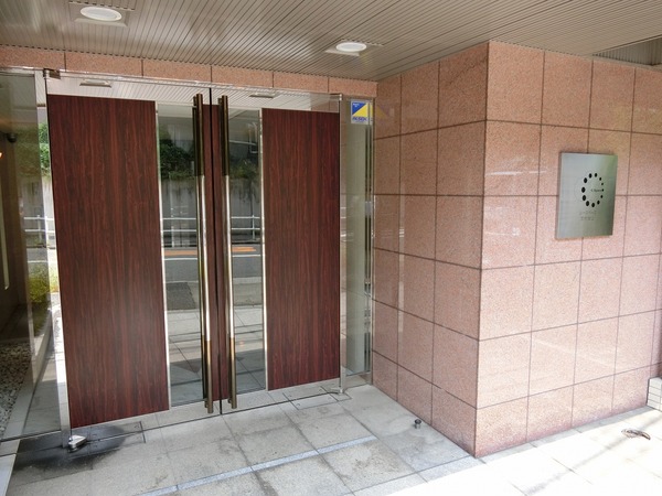 3/4 エントランス