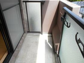 13/18 バルコニー