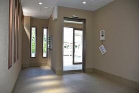 16/16 エントランス