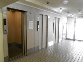 15/16 エントランス