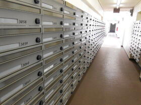 16/16 エントランス