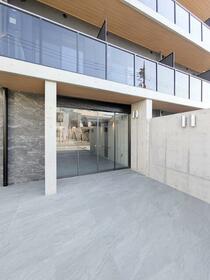 16/26 エントランス