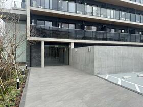 15/27 エントランス