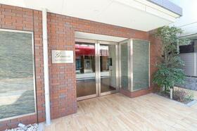 14/14 エントランス