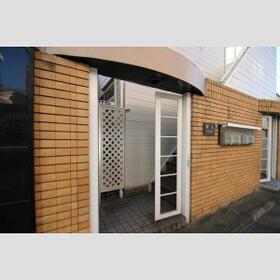 5/5 エントランス