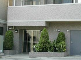 16/16 エントランス