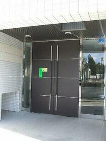 16/16 エントランス