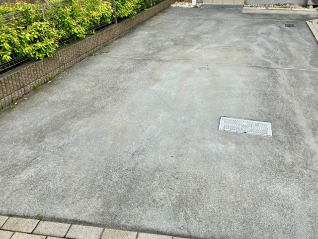 18/18 駐車場