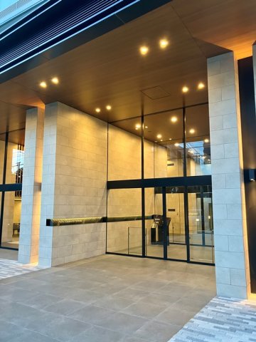 18/18 エントランス