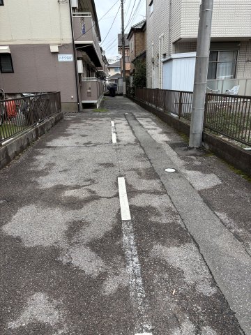 2/4 駐車場