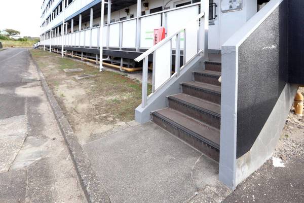 14/15 エントランス