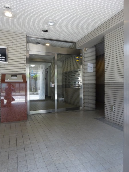 14/14 エントランス