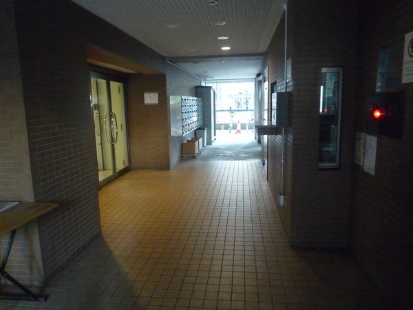 4/4 エントランス