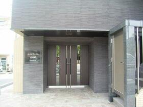 15/15 エントランス