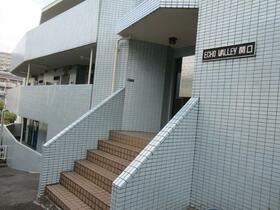 16/16 エントランス