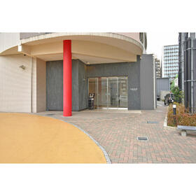 5/5 エントランス