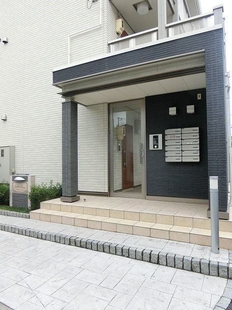 15/21 エントランス