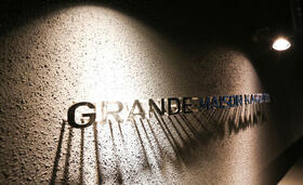 16/16 エントランス