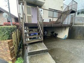 16/16 エントランス