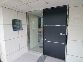 2/2 エントランス