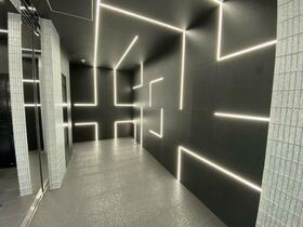 16/16 エントランス