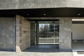 14/14 エントランス