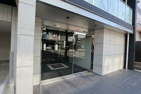 16/16 エントランス