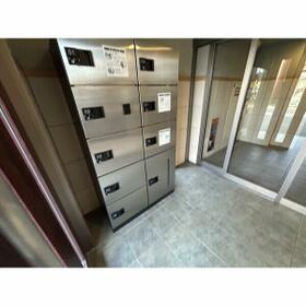 16/17 エントランス