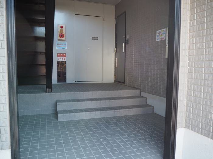 2/3 エントランス