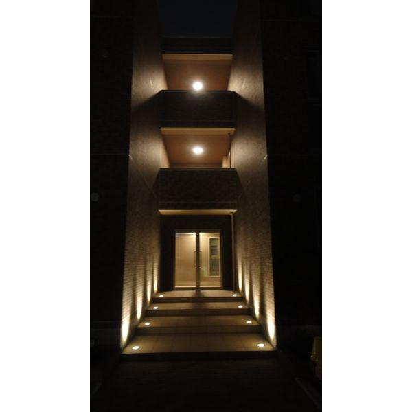 21/28 エントランス