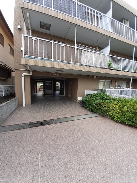 14/20 エントランス