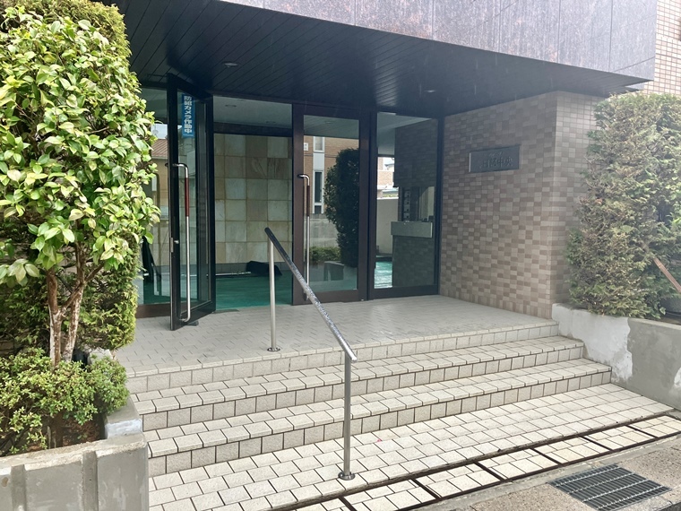 15/15 エントランス