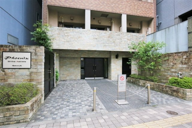 26/30 エントランス