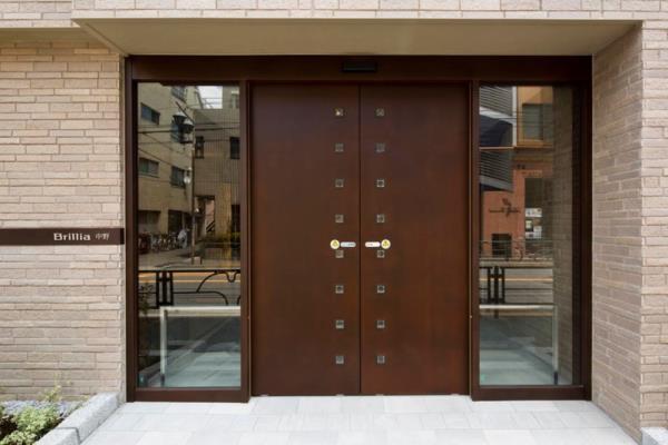 28/30 エントランス