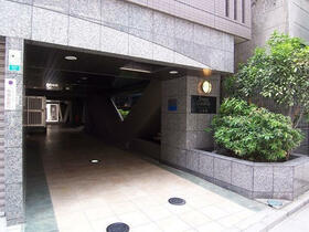 5/5 エントランス