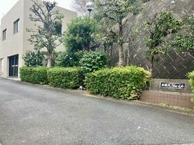 16/16 エントランス